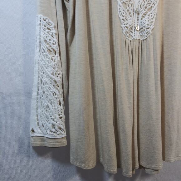 Monroe & Main Oatmeal Lace Trim Long Sleeve V-Neck Top Boho Casual Size 1X - Picture 4 of 8